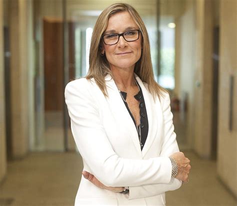 angela ahrendts Burberry